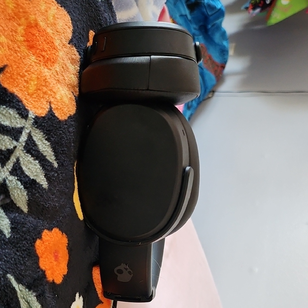 Skull Candy  Crusher /S6crw Bluetooth Wireless Headphones